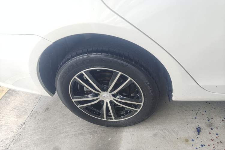 Used BYD Surui 2016 1.5L Manual Elite Edition Right Rear Wheel Hub