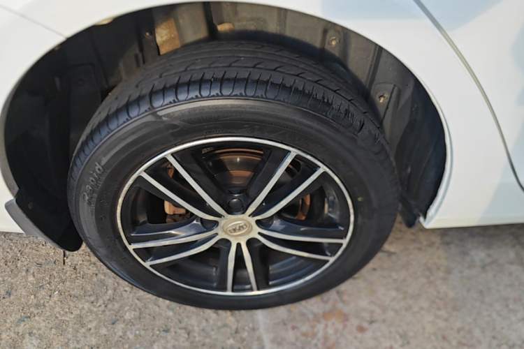 Used BYD Surui 2016 1.5L Manual Elite Edition Right Rear Wheel Hub