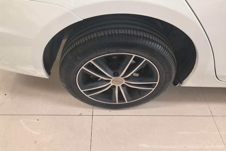 Used BYD Surui 2016 1.5L Manual Elite Edition Right Rear Wheel Hub
