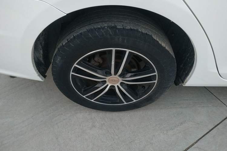 Used BYD Surui 2016 1.5L Manual Elite Edition Right Rear Wheel Hub