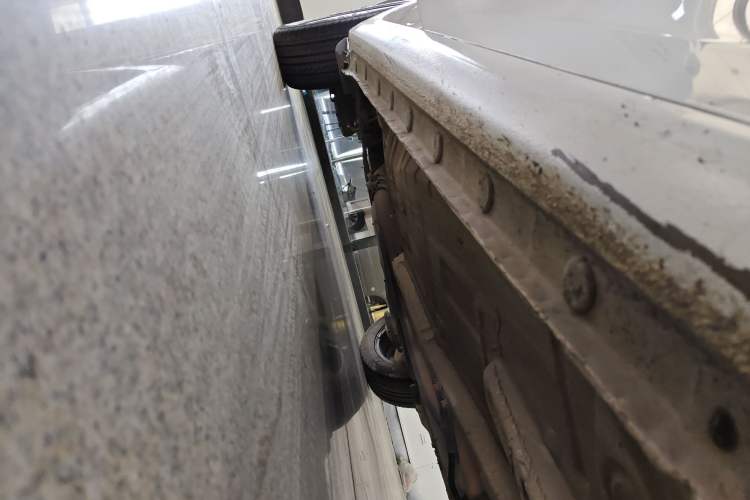 Used BYD Surui 2016 1.5L Manual Elite Edition Right Side Sill
