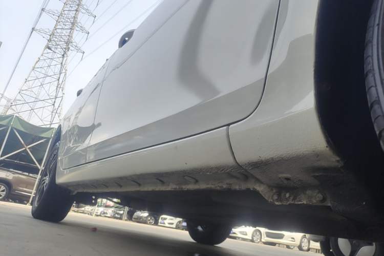 Used BYD Surui 2016 1.5L Manual Elite Edition Right Side Sill