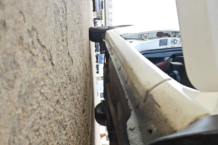 Used BYD Surui 2016 1.5L Manual Elite Edition Right Side Sill