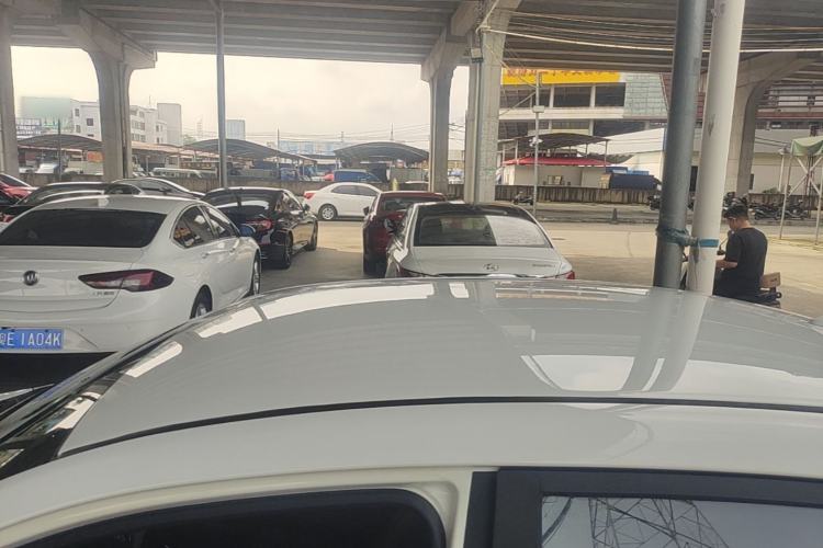 Used BYD Surui 2016 1.5L Manual Elite Edition Roof