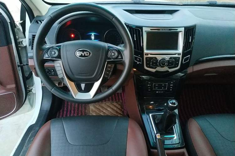 Used BYD Surui 2016 1.5L Manual Elite Edition Steering Wheel