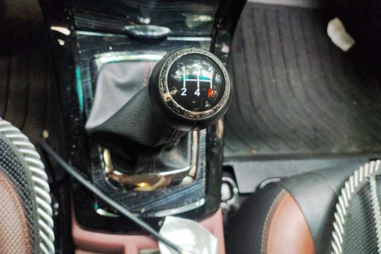 Used BYD Surui 2018 1.5L Manual Luxury Model Gear Lever