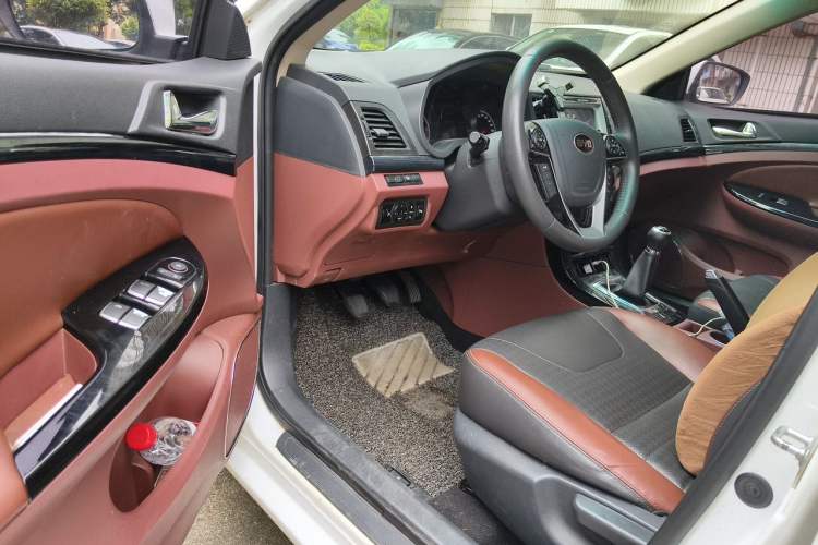 Used BYD Surui 2018 1.5L Manual Enjoyment Model Driver Seat