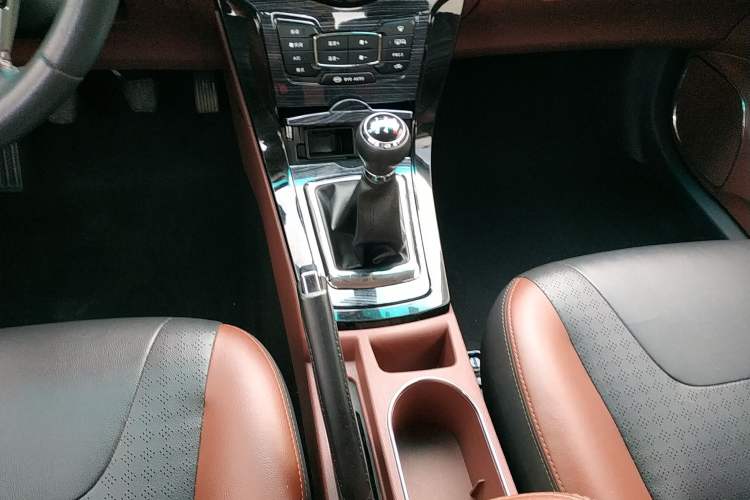 Used BYD Surui 2018 1.5L Manual Luxury Model Gear Lever