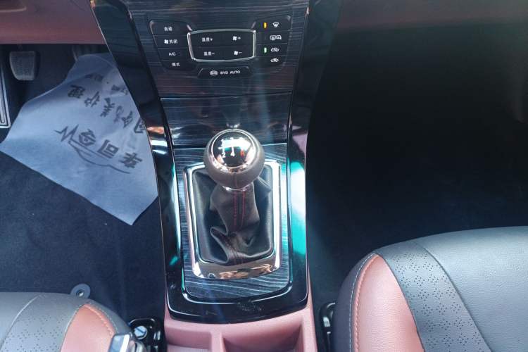 Used BYD Surui 2018 1.5L Manual Enjoyment Model Gear Lever