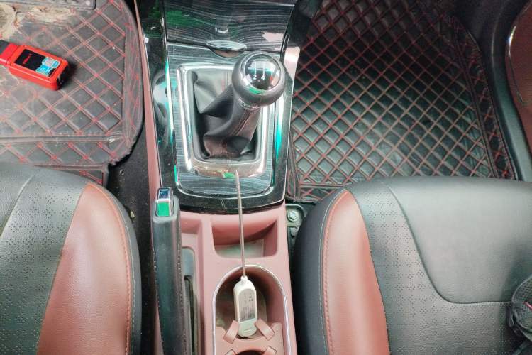 Used BYD Surui 2018 1.5L Manual Enjoyment Model Gear Lever