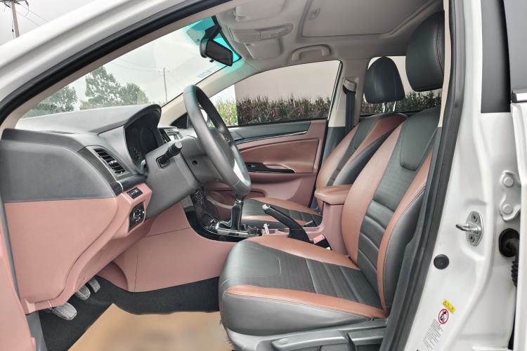 Used BYD Surui 2018 1.5L Manual Luxury Model Interior 1