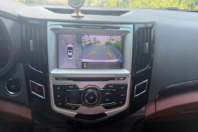 Used BYD Surui 2018 1.5L Manual Enjoyment Model Interior 3