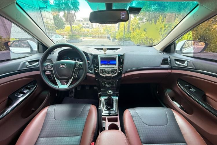 Used BYD Surui 2018 1.5L Manual Enjoyment Model Interior 6