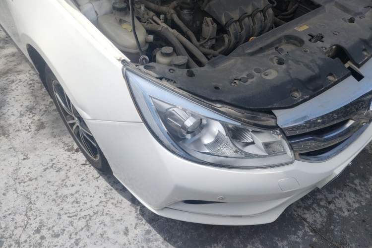 Used BYD Surui 2018 1.5L Manual Enjoyment Model Right Front Headlight