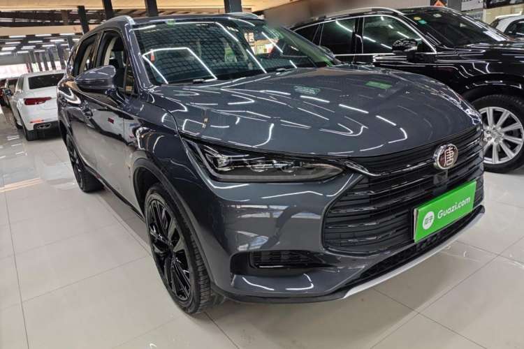 Used BYD Tang 2019 2.0T Automatic SmartConnect Prestige 7-Seater China VI Standard Front Right 45 Deg