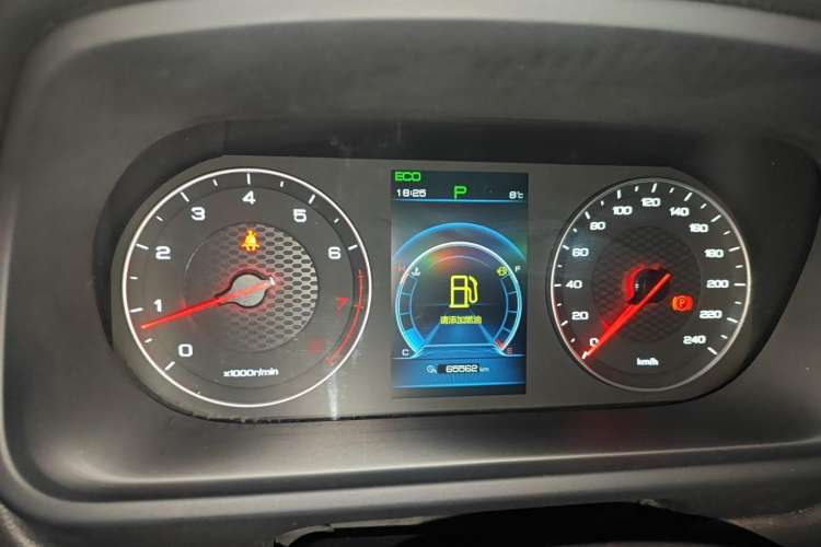 Used BYD Tang 2019 2.0T Automatic SmartConnect Prestige 7-Seater China VI Standard Instrument Cluster