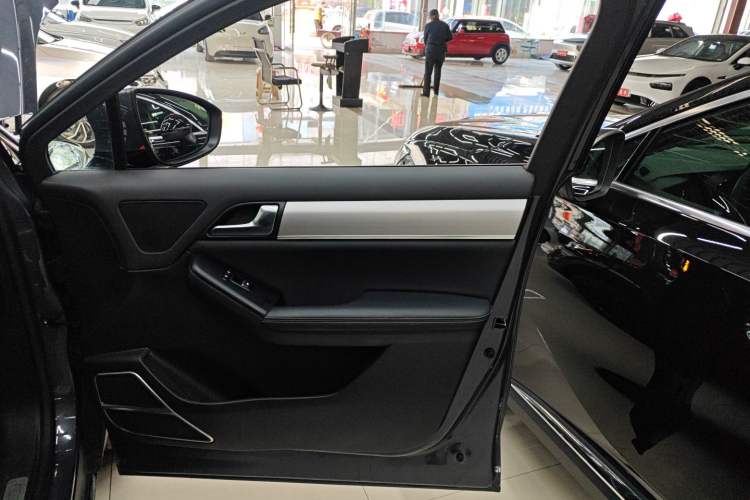 Used BYD Tang 2019 2.0T Automatic SmartConnect Prestige 7-Seater China VI Standard Right Front Door Interior