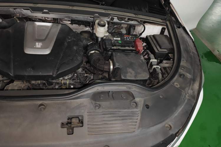 Used BYD Tang 2021 2.0T Automatic Flagship Edition Engine Bay Left