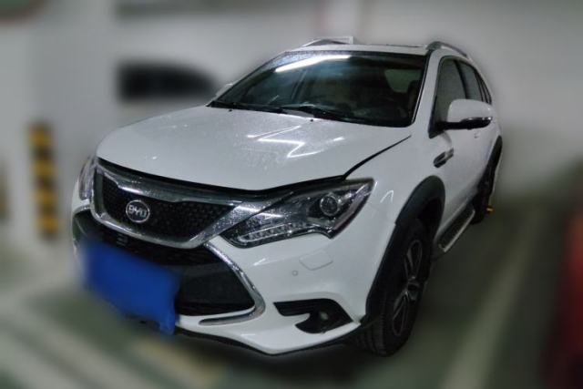 Used BYD Tang 2015 2.0T Four-Wheel-Drive Flagship Model