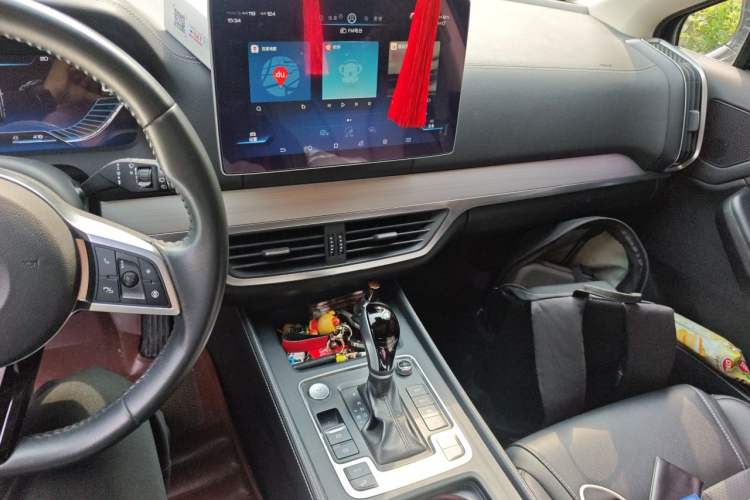 Used BYD Tang 2018 2.0T Automatic SmartConnect Prestige 7-Seater China V Standard Audio And AC Panel