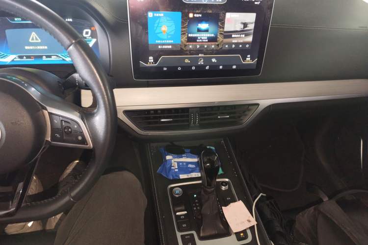 Used BYD Tang 2018 2.0T Automatic Smart Connect Prestige 7-Seater China V Standard Audio And AC Panel