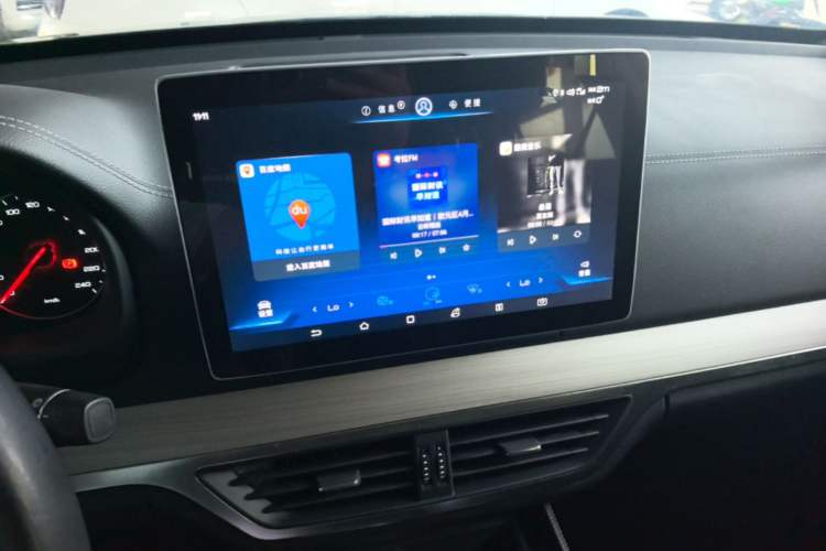 Used BYD Tang 2018 2.0T Automatic SmartConnect Luxury Edition 5 Seats China V Standard Audio And AC Panel