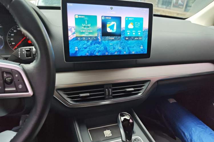 Used BYD Tang 2018 2.0T Automatic SmartConnect Prestige 5-Seater Emission Standard China V Audio And AC Panel