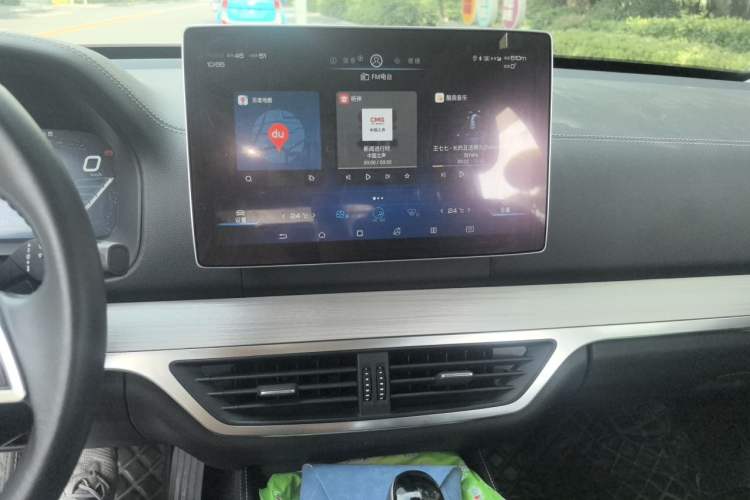 Used BYD Tang 2018 2.0T Automatic SmartConnect Prestige 7-Seater China V Standard Audio And AC Panel