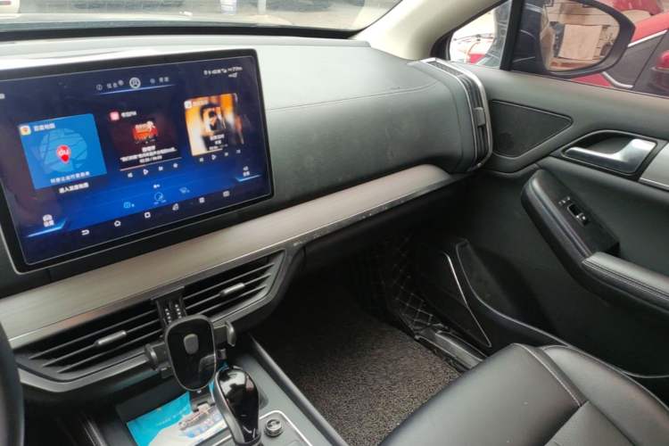 Used BYD Tang 2018 2.0T Automatic Smart Connect Prestige 7-Seater China V Standard Audio And AC Panel