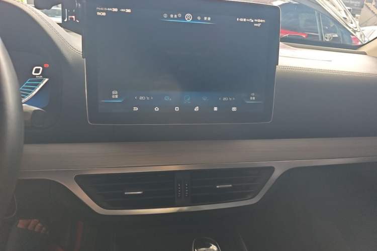 Used BYD Tang 2018 2.0T Automatic Smart Connect Prestige 7-Seater China V Standard Audio And AC Panel