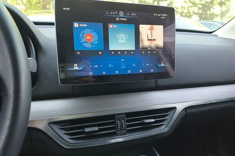 Used BYD Tang 2018 2.0T Automatic SmartConnect Luxury Edition 5 Seats China V Standard Audio And AC Panel