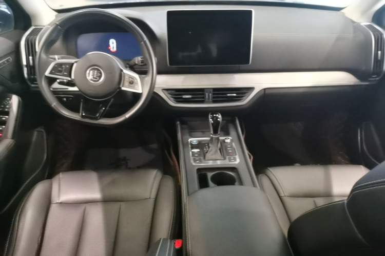 Used BYD Tang 2018 2.0T Automatic SmartConnect Prestige 7-Seater China V Standard Center Console