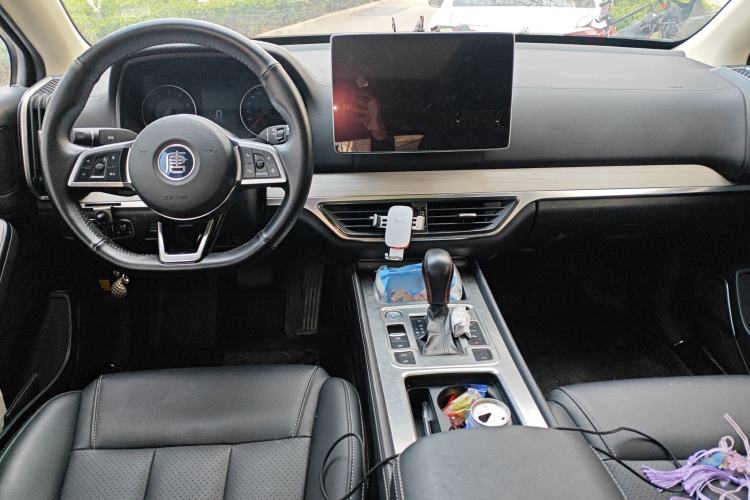 Used BYD Tang 2018 2.0T Automatic Smart Connect Prestige 7-Seater China V Standard Center Console