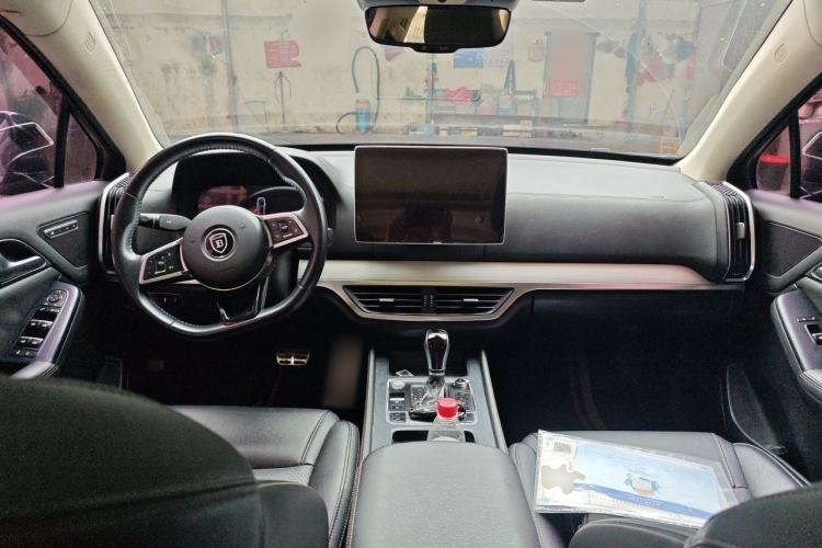 Used BYD Tang 2018 2.0T Automatic SmartConnect Prestige 7-Seater China V Standard Center Console