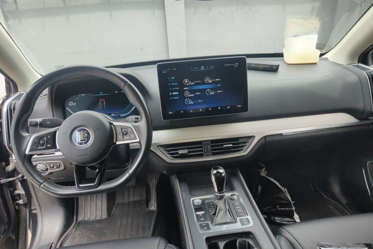Used BYD Tang 2018 2.0T Automatic SmartConnect Prestige 7-Seater China V Standard Center Console