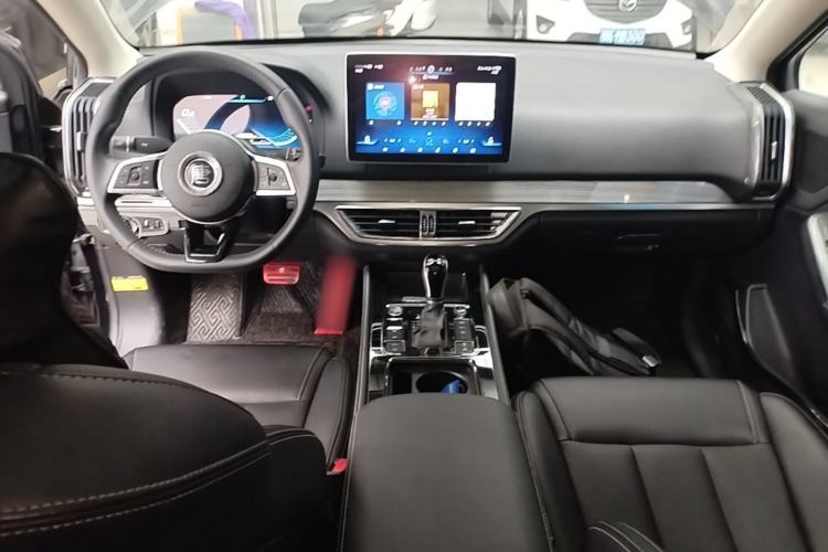 Used BYD Tang 2018 2.0T Automatic SmartConnect Prestige 7-Seater China V Standard Center Console