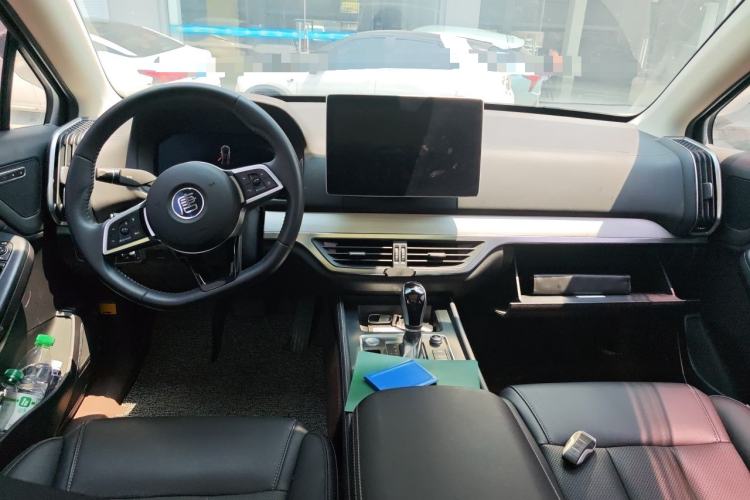 Used BYD Tang 2018 2.0T Automatic SmartConnect Prestige 7-Seater China V Standard Center Console