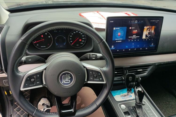 Used BYD Tang 2018 2.0T Automatic Smart Connect Prestige 7-Seater China V Standard Center Console