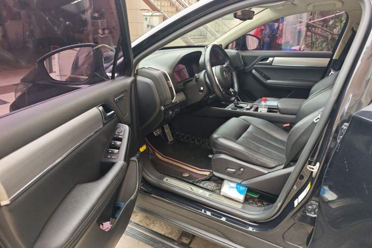 Used BYD Tang 2018 2.0T Automatic SmartConnect Prestige 7-Seater China V Standard Driver Seat