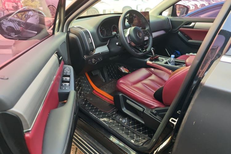 Used BYD Tang 2018 2.0T Automatic SmartConnect Luxury 7-Seater China V Emission Standard Driver Seat