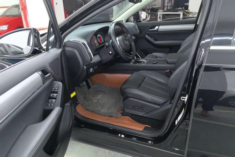 Used BYD Tang 2018 2.0T Automatic Smart Connect Prestige 7-Seater China V Standard Driver Seat