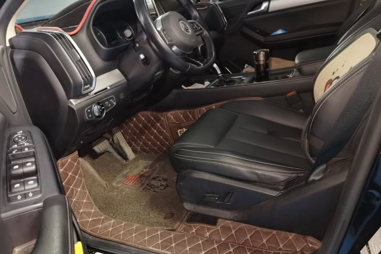 Used BYD Tang 2018 2.0T Automatic Smart Connect Prestige 7-Seater China V Standard Driver Seat