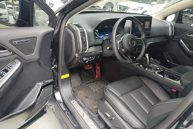 Used BYD Tang 2018 2.0T Automatic SmartConnect Prestige 7-Seater China V Standard Driver Seat