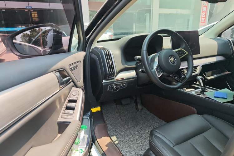 Used BYD Tang 2018 2.0T Automatic SmartConnect Prestige 7-Seater China V Standard Driver Seat