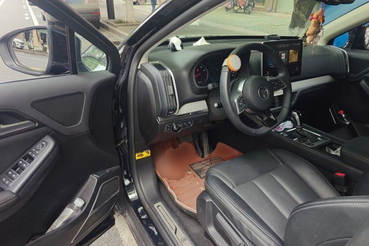 Used BYD Tang 2018 2.0T Automatic SmartConnect Luxury 7-Seater China V Emission Standard Driver Seat