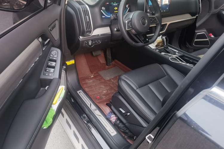 Used BYD Tang 2018 2.0T Automatic SmartConnect Prestige 7-Seater China V Standard Driver Seat