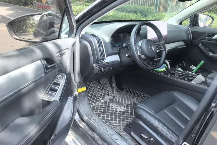 Used BYD Tang 2018 2.0T Automatic SmartConnect Prestige 7-Seater China V Standard Driver Seat