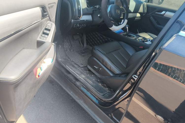 Used BYD Tang 2018 2.0T Automatic Smart Connect Prestige 5-Seater National Emission Standard V Driver Seat