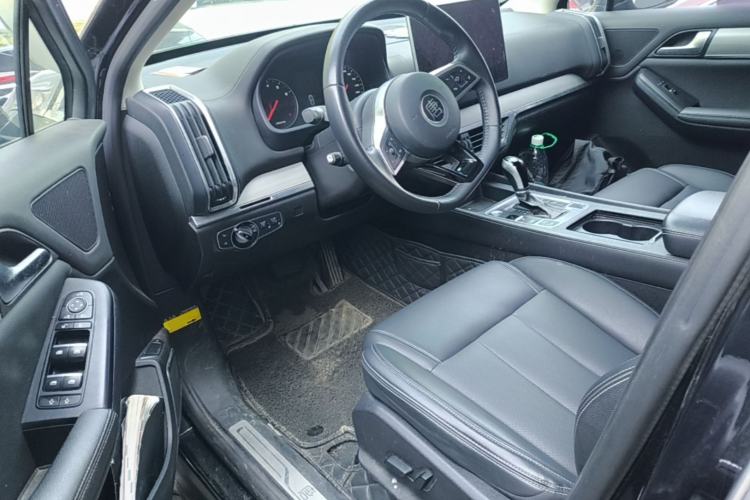 Used BYD Tang 2018 2.0T Automatic SmartConnect Luxury Edition 5 Seats China V Standard Driver Seat