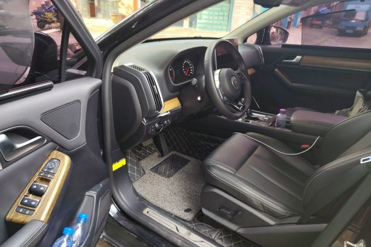 Used BYD Tang 2018 2.0T Automatic Smart Connect Prestige 7-Seater China V Standard Driver Seat